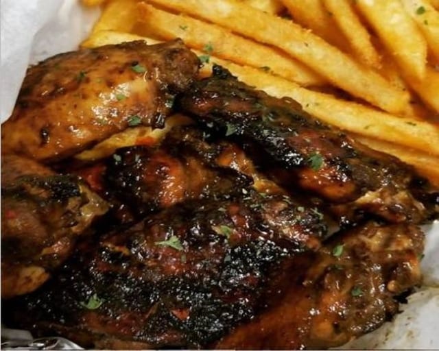Jerk BBQ Wing Ding Platter (9 Pieces).